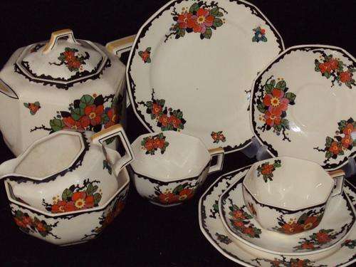 ROYAL DOULTON TEA SET
